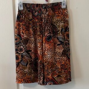 Elegant Floral Women's Shorts